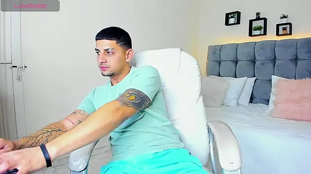 Alex cute77 online show from February 2025 12:31:01 PM