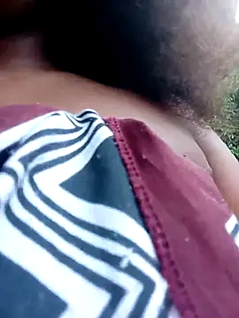 Snapshot of Real1SweetQueen chatting on February 2025 11:47:02 AM Real1SweetQueen online show from February 2025 11:47:02 AM