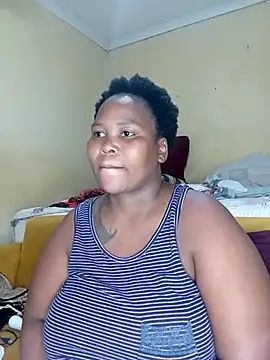 Snapshot of Real1SweetQueen chatting on March 2025 04:59:02 PM Real1SweetQueen online show from March 2025 04:59:02 PM