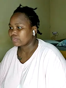 Snapshot of Real1SweetQueen chatting on March 2025 09:42:02 PM Real1SweetQueen online show from March 2025 09:42:02 PM