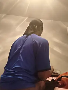 icyMike43 online show from February 2026 03:00:02 AM