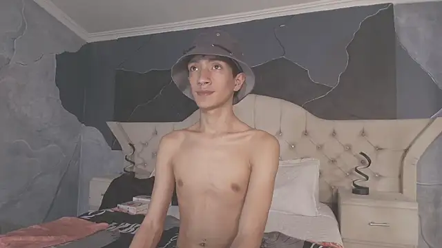 DereckCooperr online show from January 2025 09:07:01 PM