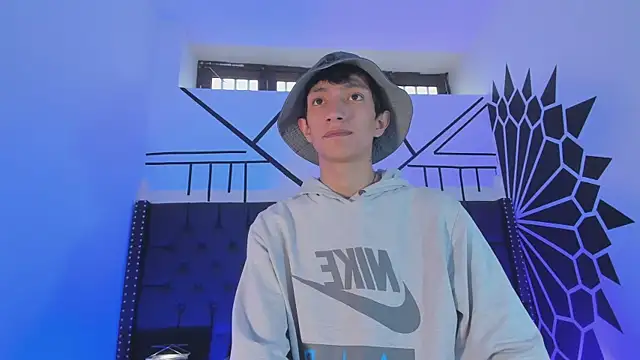 DereckCooperr online show from February 2025 08:53:02 PM