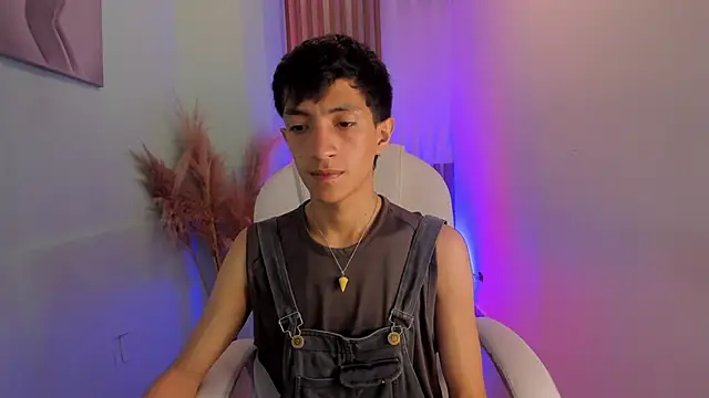 DereckCooperr online show from October 2025 09:36:02 PM