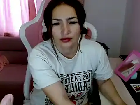 Snapshot of EVA_GRAYS chatting on February 2025 07:19:02 PM EVA GRAYS online show from February 2025 07:19:02 PM