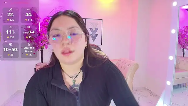 Isa reel online show from November 2025 07:49:02 PM