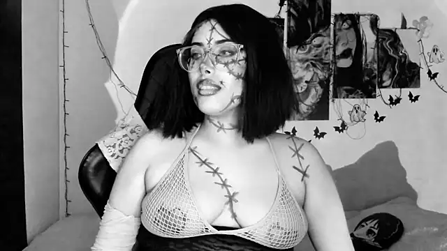 willow poisson online show from October 2025 05:46:02 PM