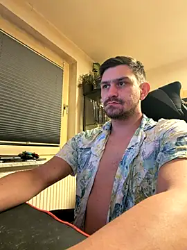 Snapshot of Shaiiboy chatting on November 2025 01:29:02 AM Shaiiboy online show from November 2025 01:29:02 AM