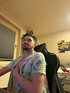 Snapshot of Shaiiboy chatting on February 2026 11:59:01 PM Shaiiboy online show from February 2026 11:59:01 PM