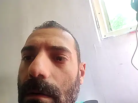 Snapshot of Maximus-40 chatting on May 2026 11:59:01 AM Maximus-40 online show from May 2026 11:59:01 AM