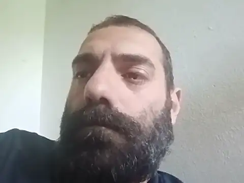 Snapshot of Maximus-40 chatting on May 2026 03:42:01 PM Maximus-40 online show from May 2026 03:42:01 PM