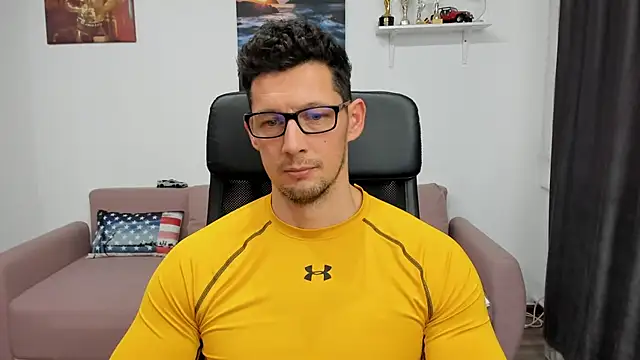 BrutusK08 online show from December 2024 11:07:01 AM