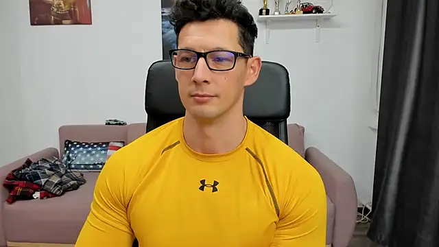 BrutusK08 online show from December 2024 01:22:01 PM