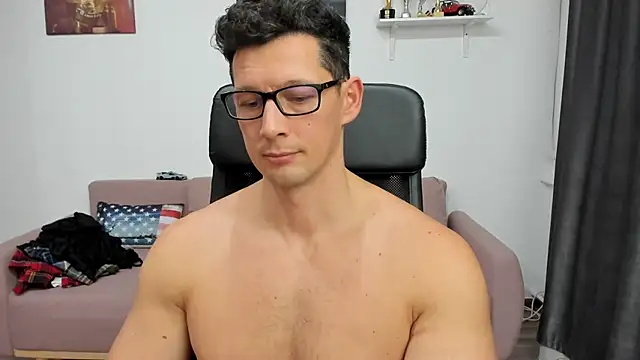 BrutusK08 online show from December 2024 04:27:02 PM