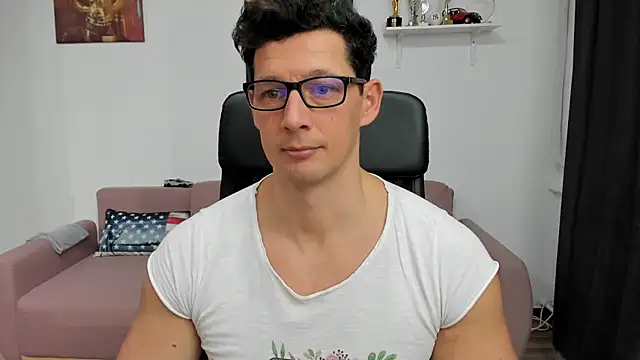 BrutusK08 online show from January 2025 02:46:01 PM