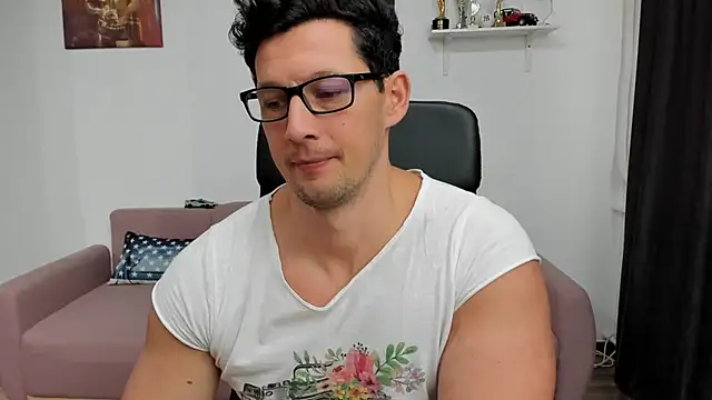 BrutusK08 online show from January 2025 09:52:02 AM