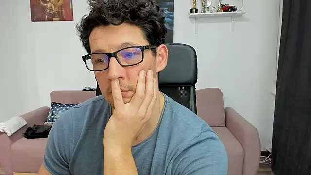 BrutusK08 online show from February 2025 02:24:01 PM