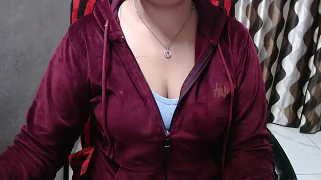 Snapshot of Kaur_Jannat chatting on December 2024 04:42:01 PM Kaur Jannat online show from December 2024 04:42:01 PM