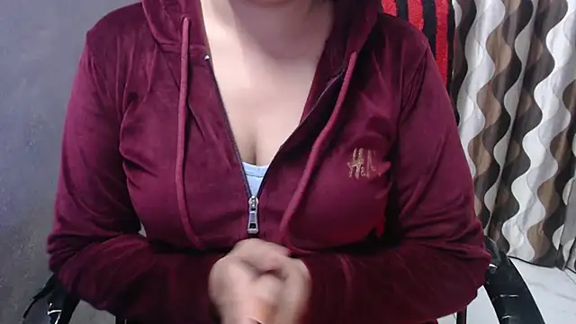 Snapshot of Kaur_Jannat chatting on January 2025 05:51:01 PM Kaur Jannat online show from January 2025 05:51:01 PM