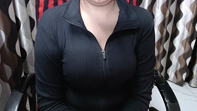 Snapshot of Kaur_Jannat chatting on February 2025 06:42:02 PM Kaur Jannat online show from February 2025 06:42:02 PM