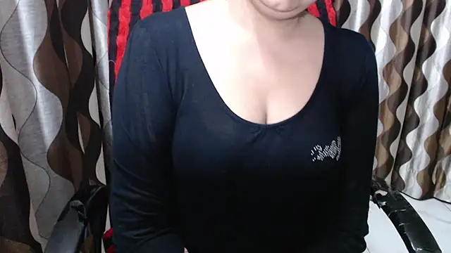 Snapshot of Kaur_Jannat chatting on February 2025 08:42:01 PM Kaur Jannat online show from February 2025 08:42:01 PM