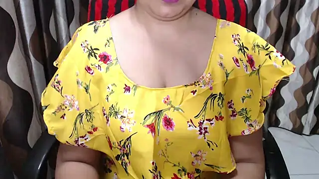 Snapshot of Kaur_Jannat chatting on March 2025 06:43:01 PM Kaur Jannat online show from March 2025 06:43:01 PM