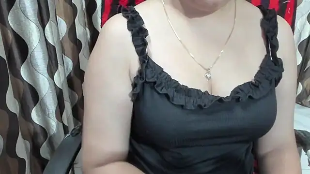 Snapshot of Kaur_Jannat chatting on October 2025 05:44:01 PM Kaur Jannat online show from October 2025 05:44:01 PM