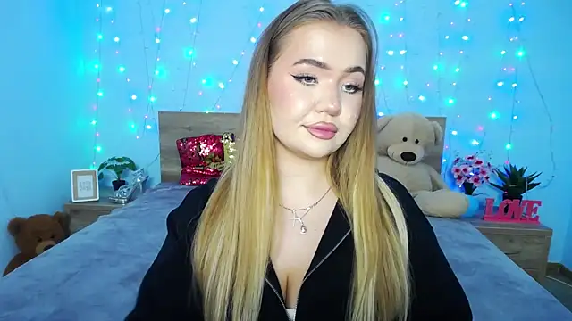 Snapshot of StacyYellig chatting on January 2025 02:06:02 AM StacyYellig online show from January 2025 02:06:02 AM