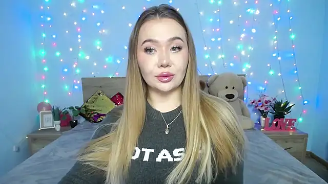 Snapshot of StacyYellig chatting on January 2025 02:35:01 AM StacyYellig online show from January 2025 02:35:01 AM