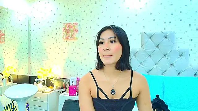 JulietaReyess online show from May 2026 12:15:01 PM