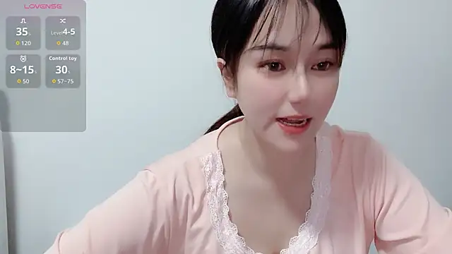 Snapshot of LIsha--170 chatting on April 2026 08:36:02 AM LIsha--170 online show from April 2026 08:36:02 AM