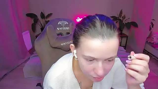 HelloRoxy online show from December 2024 12:09:02 AM