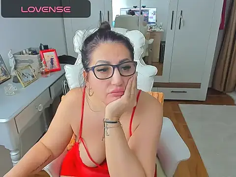 karenncougar online show from January 2025 05:48:01 PM