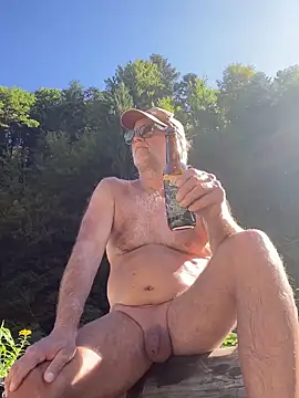 Snapshot of artXhibitor chatting on September 2025 01:23:02 PM artXhibitor online show from September 2025 01:23:02 PM