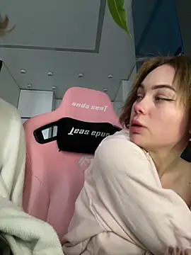 Snapshot of GroteskJane chatting on February 2026 02:09:01 PM GroteskJane online show from February 2026 02:09:01 PM