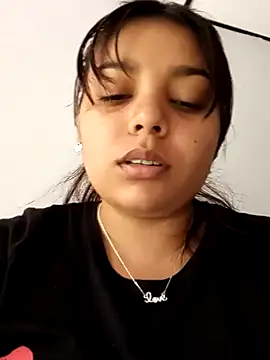 stefanie010 online show from December 2024 03:46:01 PM