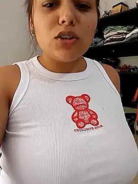 stefanie010 online show from February 2026 05:11:01 PM