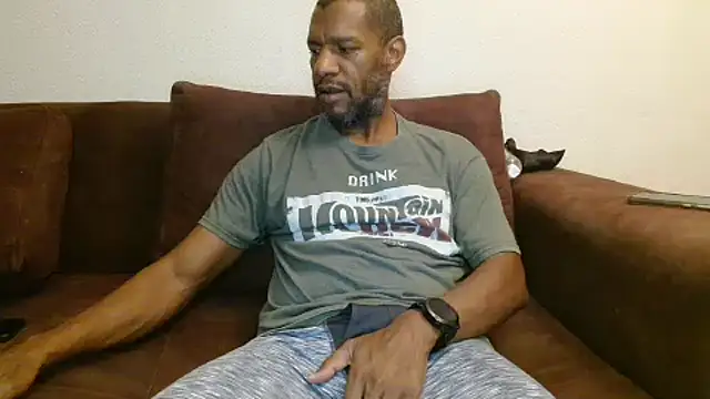 Snapshot of elmorenazost chatting on February 2025 03:06:02 AM elmorenazost online show from February 2025 03:06:02 AM