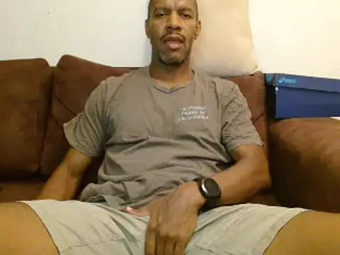 Snapshot of elmorenazost chatting on March 2025 03:11:01 AM elmorenazost online show from March 2025 03:11:01 AM