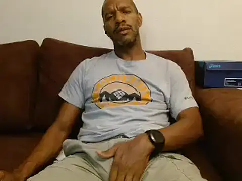 Snapshot of elmorenazost chatting on March 2025 03:02:02 AM elmorenazost online show from March 2025 03:02:02 AM