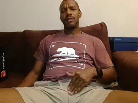 Snapshot of elmorenazost chatting on March 2025 03:50:01 AM elmorenazost online show from March 2025 03:50:01 AM