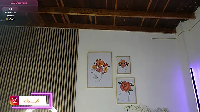 Snapshot of LillyDolls23 chatting on November 2025 12:44:02 PM LillyDolls23 online show from November 2025 12:44:02 PM