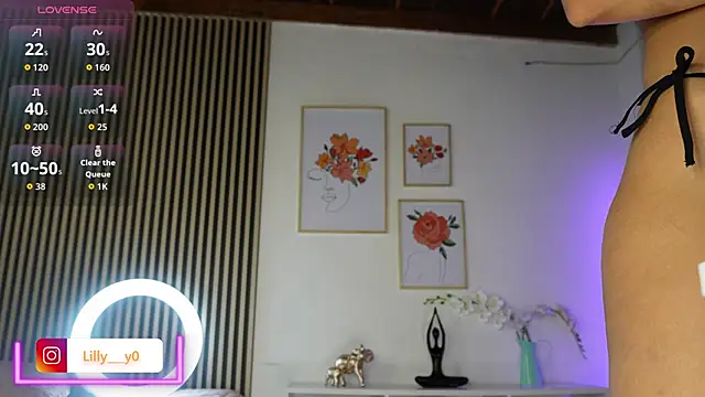 Snapshot of LillyDolls23 chatting on November 2025 12:38:02 PM LillyDolls23 online show from November 2025 12:38:02 PM