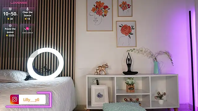 Snapshot of LillyDolls23 chatting on December 2025 12:54:01 PM LillyDolls23 online show from December 2025 12:54:01 PM