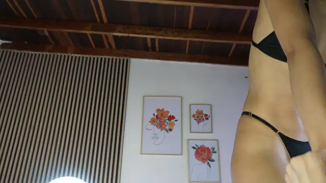 Snapshot of LillyDolls23 chatting on January 2026 12:53:02 PM LillyDolls23 online show from January 2026 12:53:02 PM