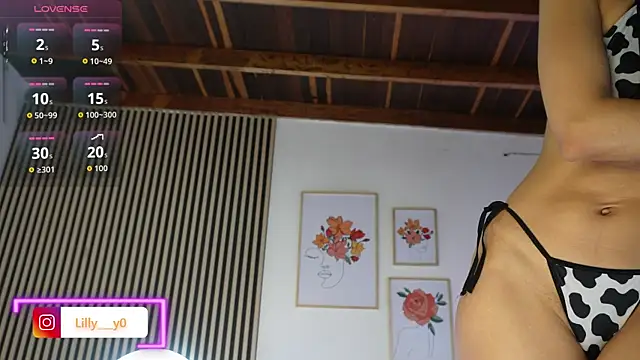 Snapshot of LillyDolls23 chatting on January 2026 12:51:02 PM LillyDolls23 online show from January 2026 12:51:02 PM