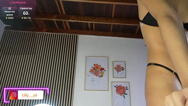 Snapshot of LillyDolls23 chatting on January 2026 01:05:02 PM LillyDolls23 online show from January 2026 01:05:02 PM