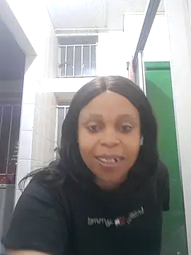 THESHORTQUEEN online show from October 2025 02:01:02 AM