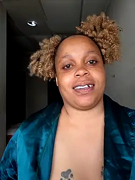 THESHORTQUEEN online show from November 2025 08:35:01 AM