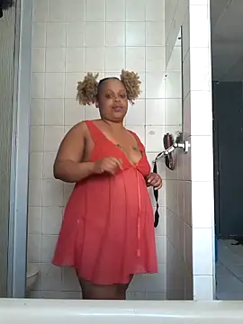 THESHORTQUEEN online show from November 2025 02:06:01 PM